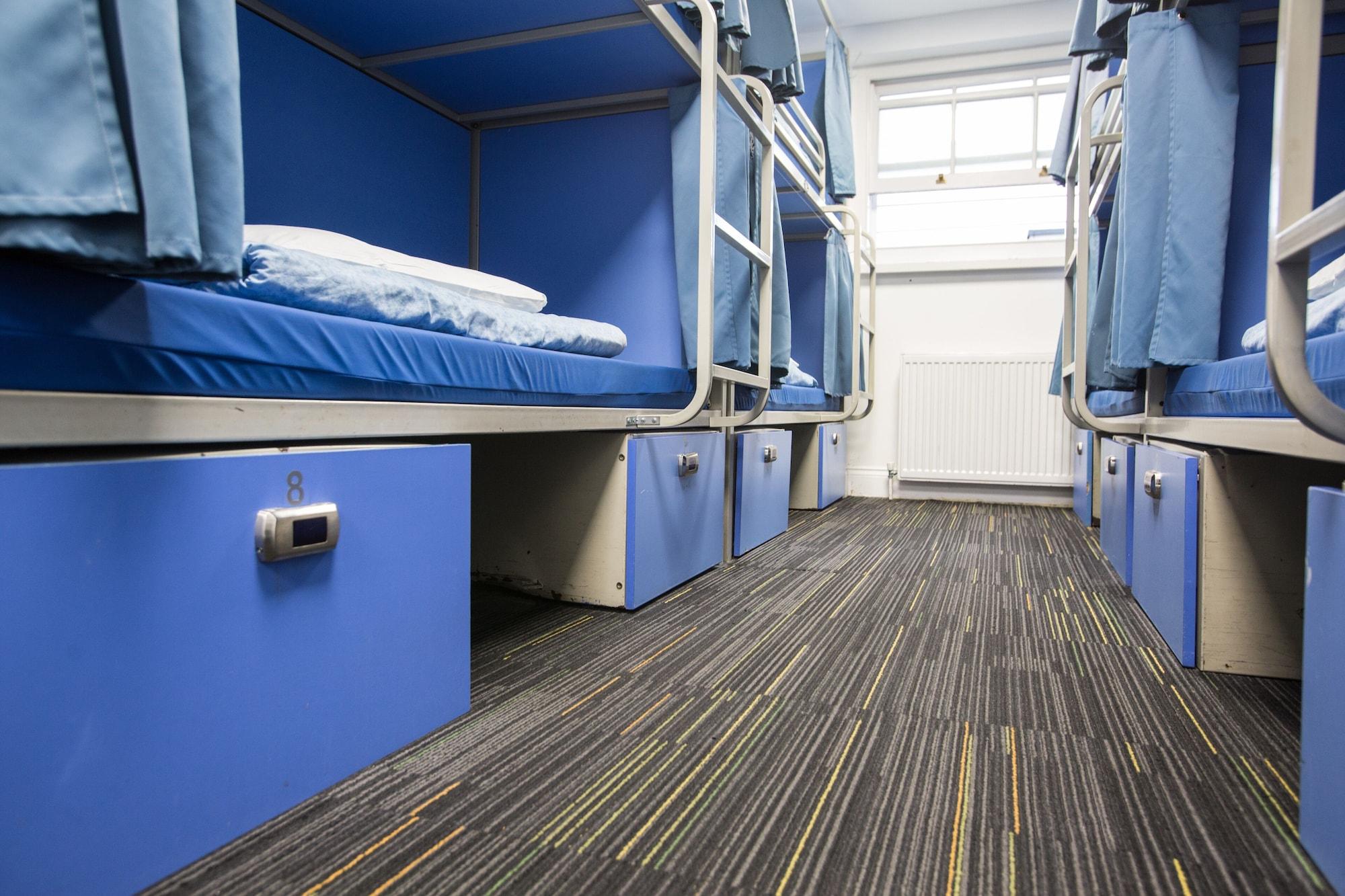 Smart Russell Square Hostal *